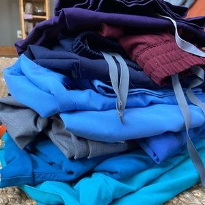 5 sets, lg yola pants. Medium Rafaela tops. 4 pairs of jogger pants lg.